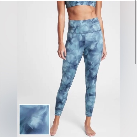 Athleta Pants - Athleta Elation Printed 7/8 Tight in Serene Riviera Blue, Size S